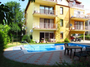 Гостиница Princess Luxus Apartman  Шиофок